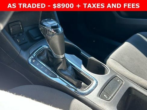 Used 2018 Chevrolet Cruze LT w/ Convenience Package image 25