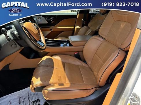 Used 2024 Lincoln Aviator Black Label w/ Dynamic Handling Package AWD/4WD image 19