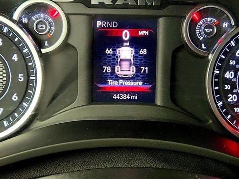 Used 2025 RAM 2500 Big Horn AWD/4WD image 14