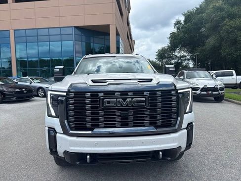 Used 2024 GMC Sierra 2500 Denali Ultimate AWD/4WD image 11
