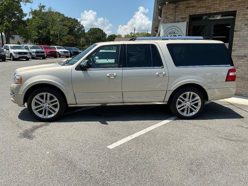 Used 2017 Ford Expedition EL Platinum RWD image 2