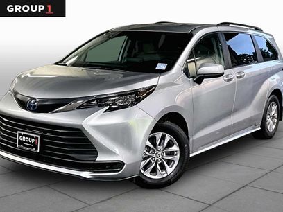 Certified 2024 Toyota Sienna LE