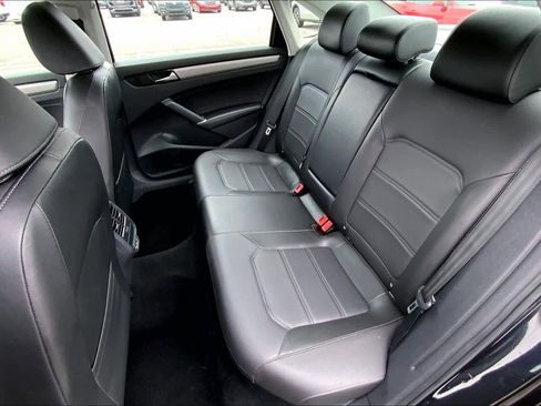 Used 2022 Volkswagen Passat 2.0T SE image 19