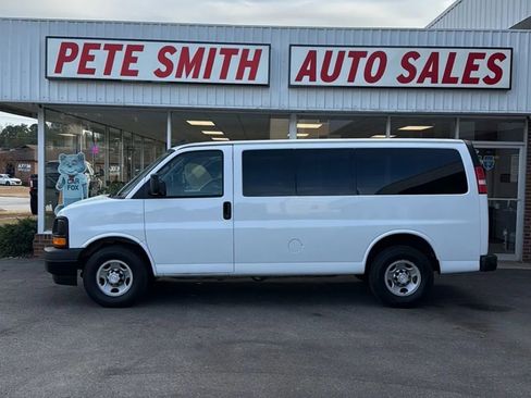 Used 2017 Chevrolet Express 2500 LS image 5