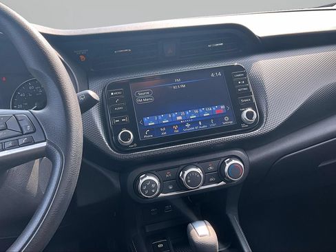 Certified 2023 Nissan Kicks SV FWD image 5