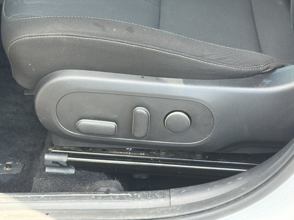 Used 2025 Hyundai Kona SEL FWD image 20