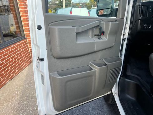 Used 2022 Chevrolet Express 2500 w/ Driver Convenience Package image 24