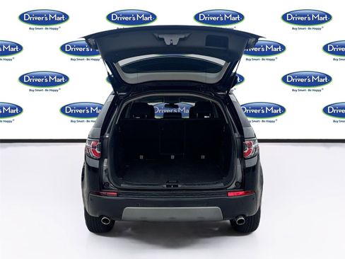 Used 2018 Land Rover Discovery Sport SE image 25