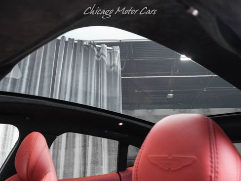 Used 2022 Aston Martin DBX image 18