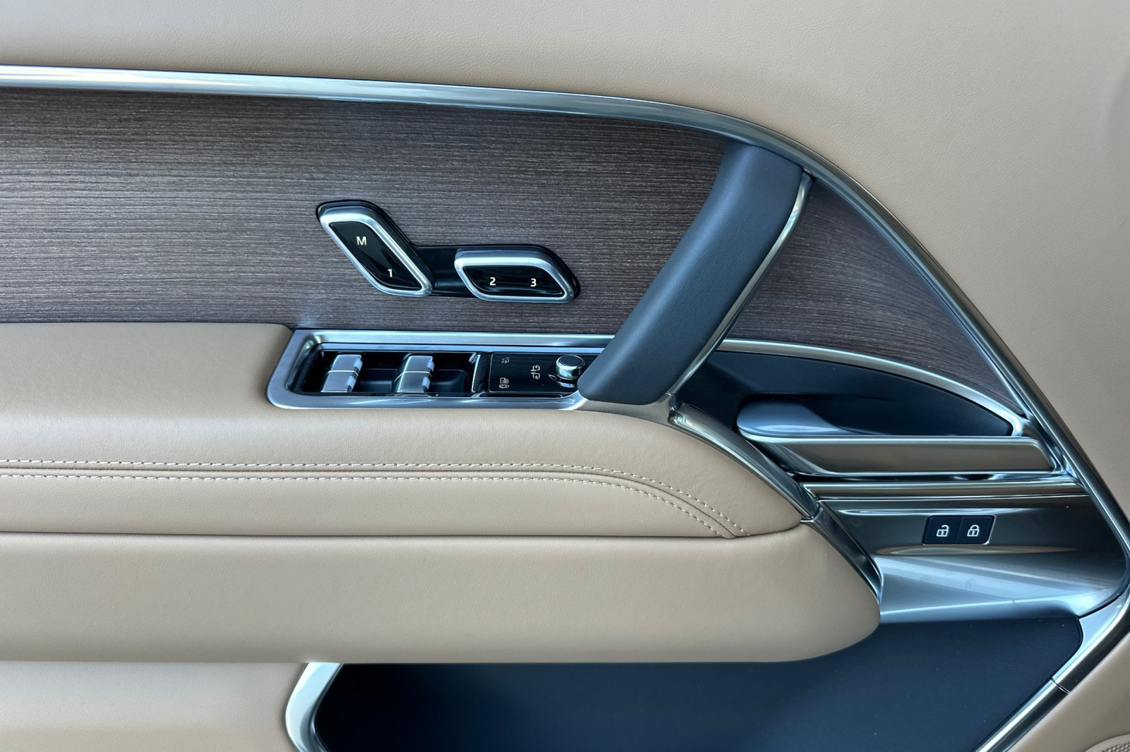 New 2026 Land Rover Range Rover SE AWD/4WD image 11