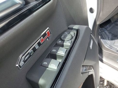 New 2026 GMC Sierra 1500 AT4 w/ Technology Package AWD/4WD image 19