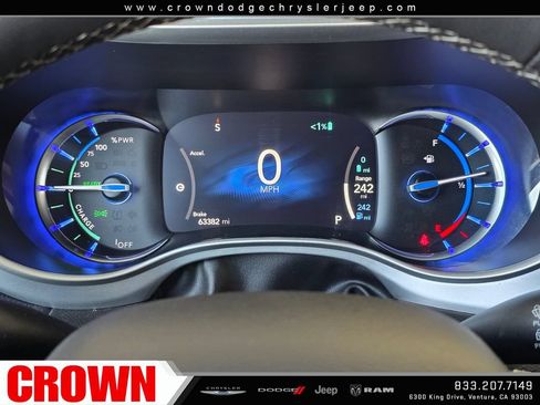 Certified 2024 Chrysler Pacifica Limited FWD image 29