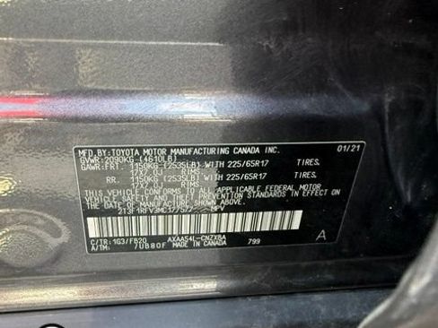 Used 2025 Toyota Camry SE FWD image 6