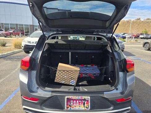 Used 2022 Buick Encore GX Preferred image 9