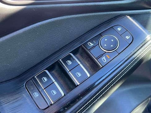 Used 2022 Nissan Rogue SL image 18