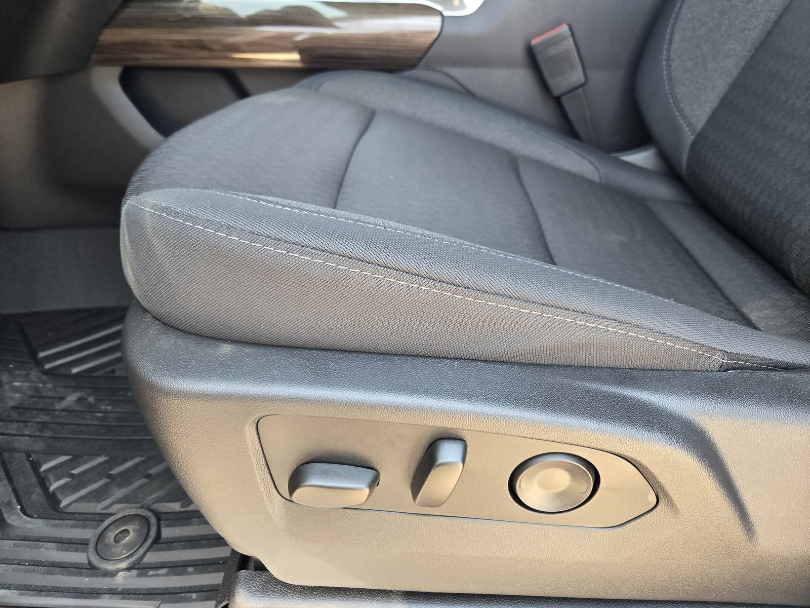 New 2026 Chevrolet Silverado 1500 LT Trail Boss w/ Convenience Package II AWD/4WD image 23