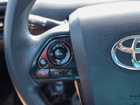 Used 2019 Toyota Prius LE w/ Carpet Mat Package AWD/4WD image 16