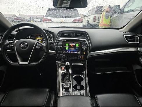 Used 2021 Nissan Maxima 3.5 SV w/ Floor Mat Group FWD image 5
