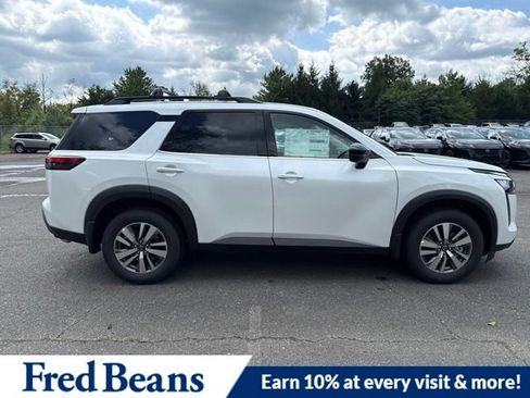 New 2026 Nissan Pathfinder SL AWD/4WD image 10