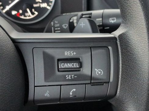Used 2024 Nissan Rogue S FWD image 24