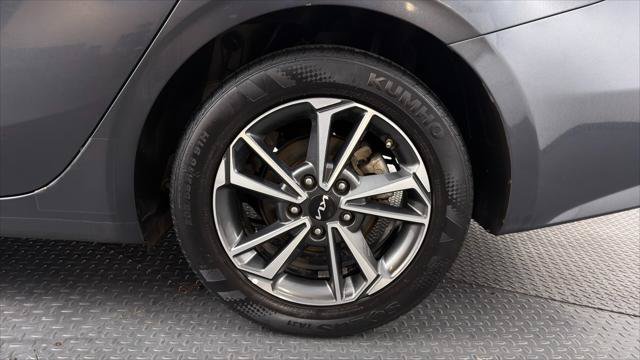 Used 2023 Kia Forte LXS FWD image 35