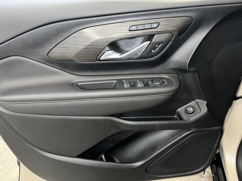 Certified 2023 GMC Terrain SLT w/ Elevation Edition image 4