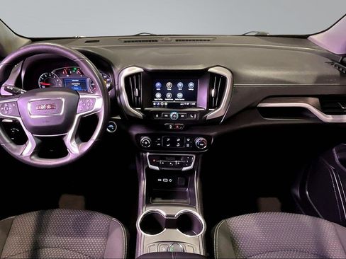 Used 2024 GMC Terrain SLE FWD image 8