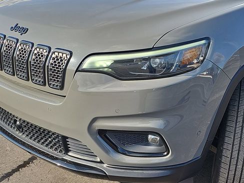 Used 2023 Jeep Cherokee Altitude Lux image 34