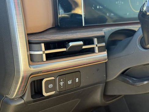 Used 2025 Hyundai Santa Fe Limited image 21