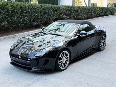 Used 2016 Jaguar F-TYPE R image 6
