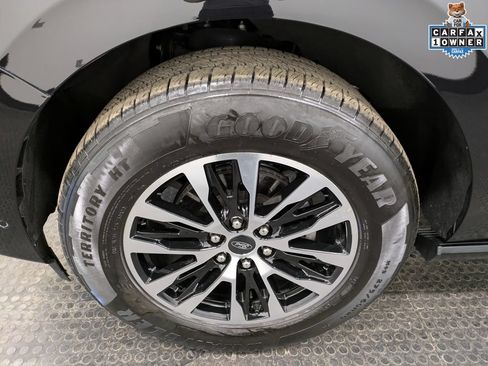 Used 2025 Ford Expedition Platinum AWD/4WD image 9