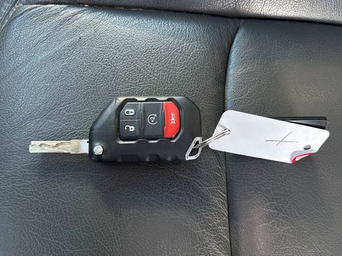 Used 2022 Jeep Gladiator Sport image 33