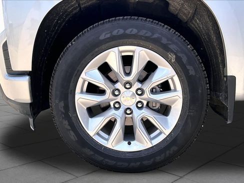 Used 2021 Chevrolet Silverado 1500 Custom RWD image 11