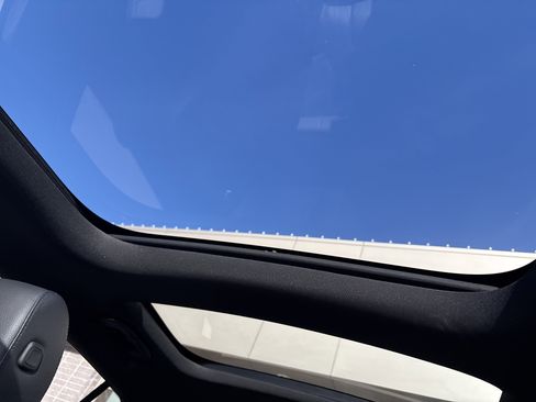 Used 2020 Mercedes-Benz GLB 250 4MATIC image 27