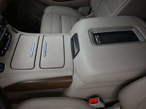 Used 2019 GMC Yukon XL Denali w/ Denali Ultimate Package AWD/4WD image 20