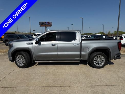 Used 2024 GMC Sierra 1500 Denali w/ Technology Package AWD/4WD image 3