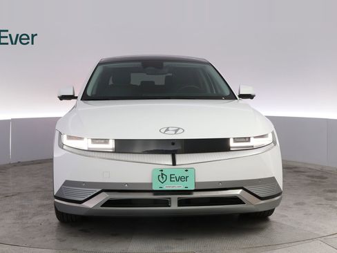 Used 2024 Hyundai Ioniq 5 Limited image 12