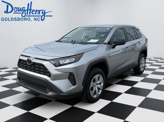 Used 2022 Toyota RAV4 LE FWD video 1