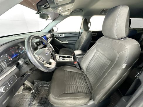 Used 2021 Ford Explorer XLT RWD image 20