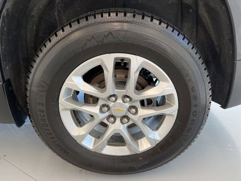 Used 2021 Chevrolet Traverse LT image 52