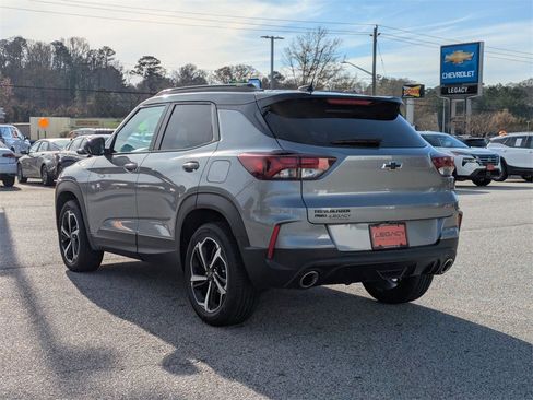 Used 2023 Chevrolet TrailBlazer RS w/ Sun and Liftgate Package image 6