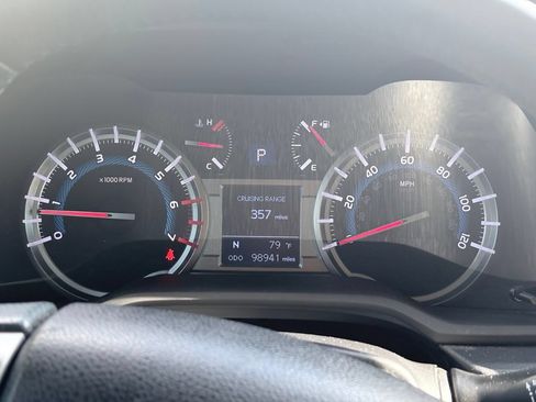 Used 2015 Toyota 4Runner SR5 RWD image 8