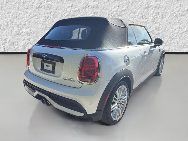 Used 2024 MINI Cooper S w/ Signature Upholstery Package FWD image 3