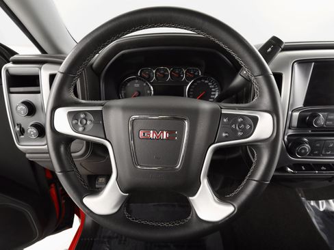 Used 2018 GMC Sierra 1500 SLE image 28