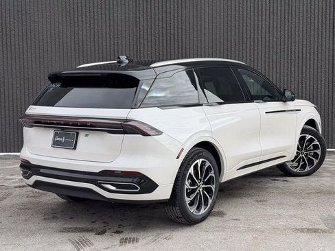 New 2026 Lincoln Nautilus Reserve image 6