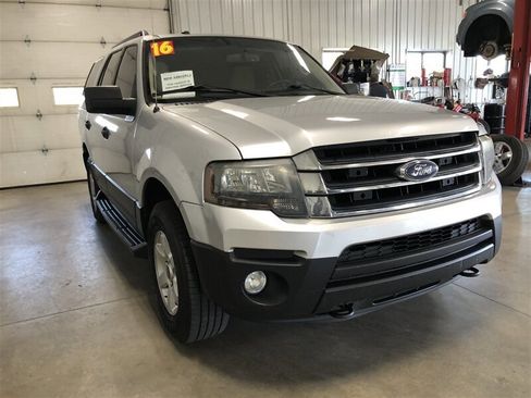 Used 2016 Ford Expedition XL image 4