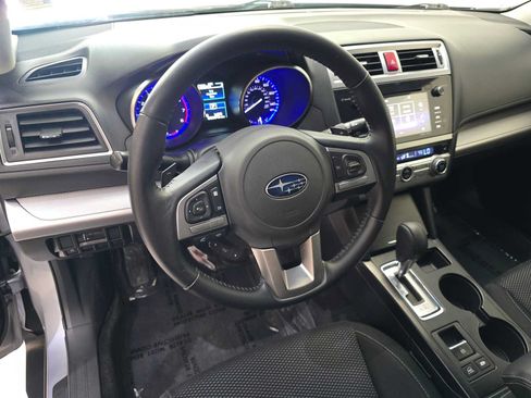 Used 2015 Subaru Outback 2.5i Premium AWD/4WD image 2