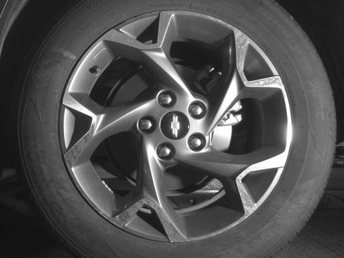 Used 2025 Chevrolet Trax LT w/ LT Convenience Package FWD image 14