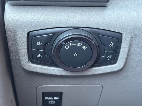 Used 2019 Ford F150 XLT image 49