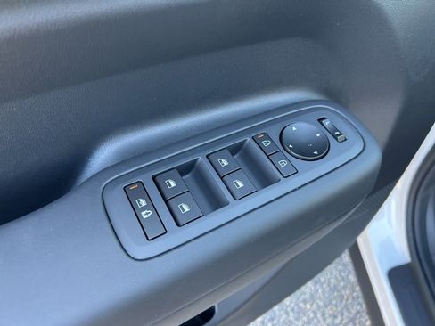 New 2026 Hyundai Santa Fe SE image 9